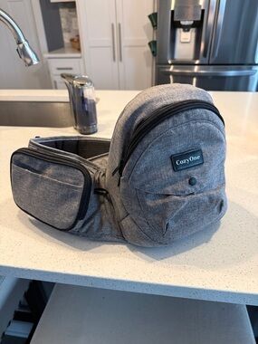 Hip pack — knockoff Tushbaby